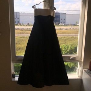 Long chiffon strapless gown ✨ black and white